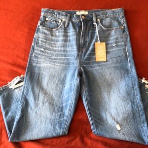 Madewell Classic Straight Jeans in Novello Wash